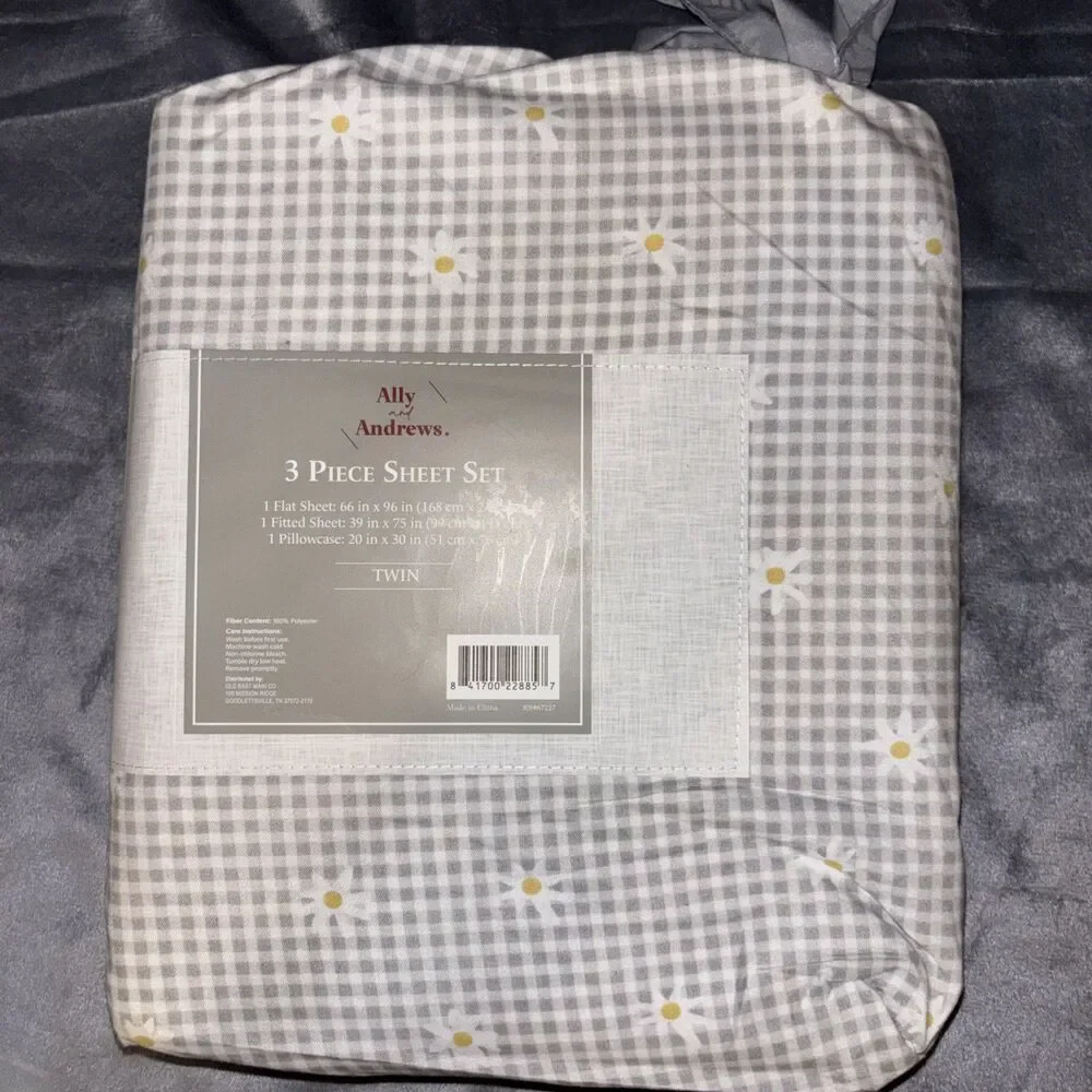 Ally And Andrews 3 Piece Twin Sheet Set - Gray And White Daisy Print